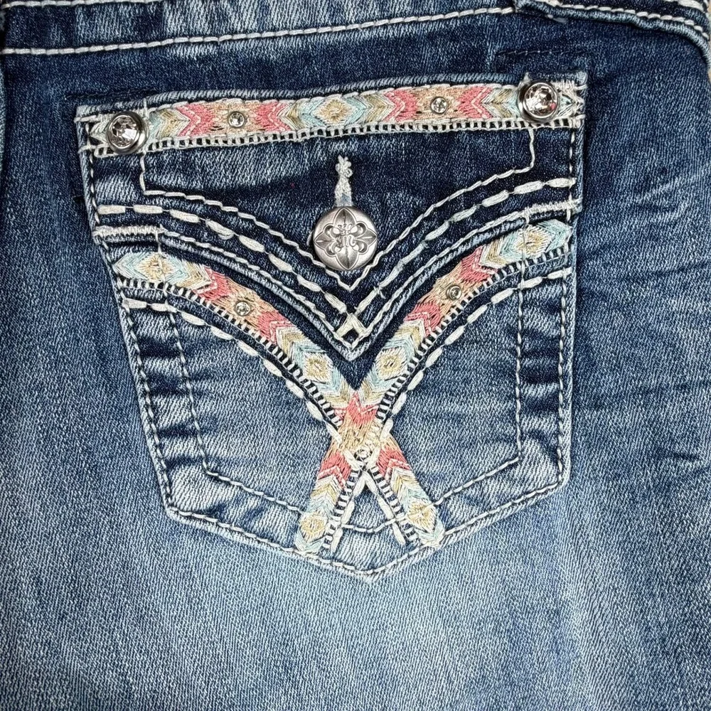 Miss Me Curvy Short Embroidered Denim Shorts Dark Wash Rhinestone Y2K Cowgirl 27